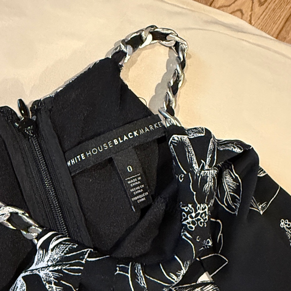 White House Black Market Monochrome Floral Jumpsuit size 0 - Picture 3 of 4